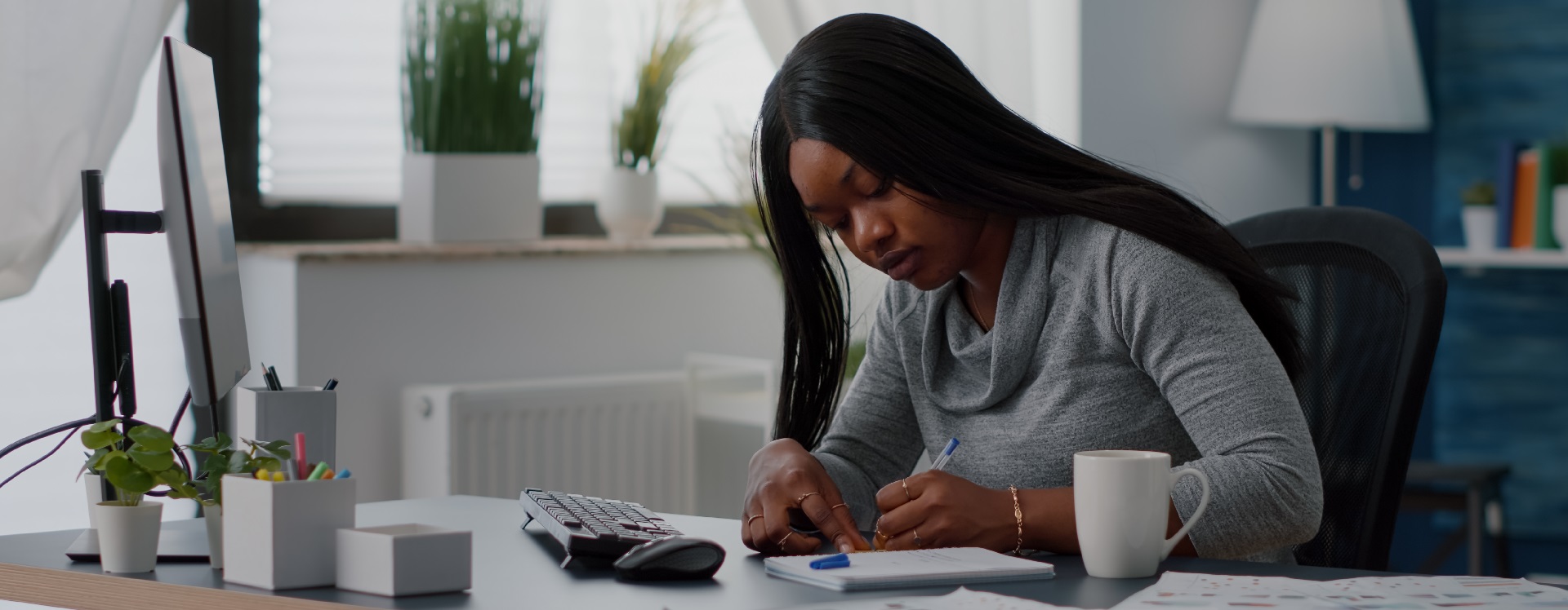 Quase metade das mulheres negras sofreram racismo em entrevistas de emprego